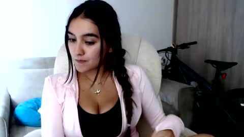 Snapshot of alexyferrer1 chatting on June 18, 10:14 pm alexyferrer1 online show from June 18, 10:14 pm