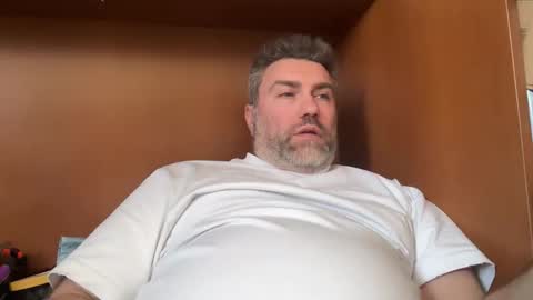 Snapshot of alfali chatting on April 25, 2:14 pm alfali online show from April 25, 2:14 pm