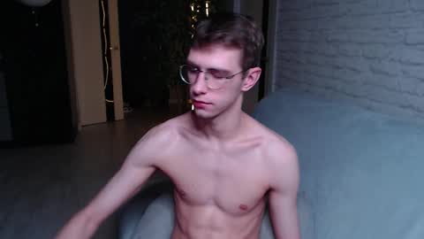 Snapshot of alfie_evanss chatting on September 27, 3:33 am Alfie online show from September 27, 3:33 am