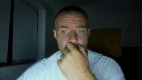alfiesolomons87 online show from June 20, 7:27 pm