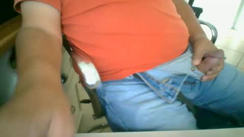 Snapshot of alfonsogomez110 chatting on September 10, 4:07 pm Alfonso Gomez online show from September 10, 4:07 pm