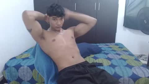 Snapshot of alfred_cantillo chatting on February 1, 9:13 pm alfred_cantillo online show from February 1, 9:13 pm