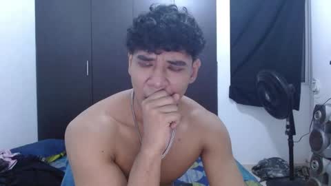 Snapshot of alfred_cantillo chatting on February 12, 9:26 am alfred_cantillo online show from February 12, 9:26 am