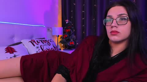 Snapshot of alfred_jones chatting on January 4, 8:48 pm Alfreda online show from January 4, 8:48 pm