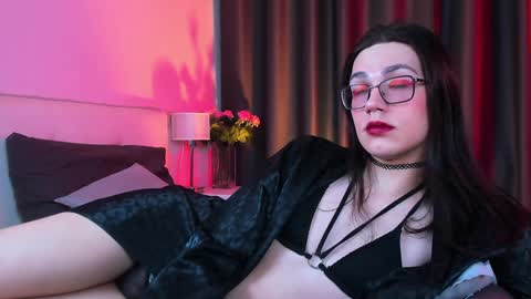 Snapshot of alfred_jones chatting on February 5, 10:12 pm Alfreda online show from February 5, 10:12 pm