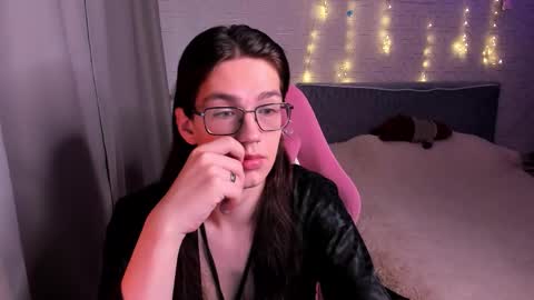 Snapshot of alfred_jones chatting on September 12, 10:15 am Alfreda online show from September 12, 10:15 am