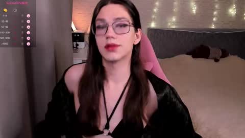 Snapshot of alfred_jones chatting on September 14, 10:36 am Alfreda online show from September 14, 10:36 am