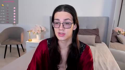 Snapshot of alfred_jones chatting on September 25, 9:57 am Alfreda online show from September 25, 9:57 am