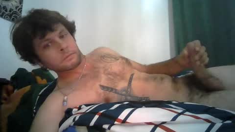 Snapshot of alfredkey14 chatting on June 29, 5:03 am alfredkey14 online show from June 29, 5:03 am