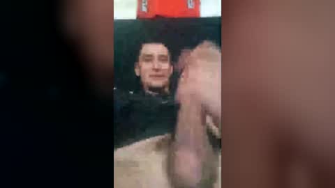 Snapshot of alfredocastiblanco25 chatting on August 8, 1:41 am alfredocastiblanco25 online show from August 8, 1:41 am