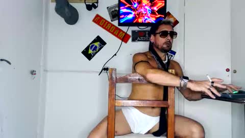 Snapshot of alfredopantuso chatting on April 6, 5:08 am alfredopantuso online show from April 6, 5:08 am