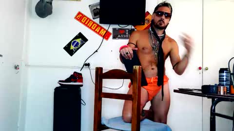 Snapshot of alfredopantuso chatting on April 12, 7:08 pm alfredopantuso online show from April 12, 7:08 pm