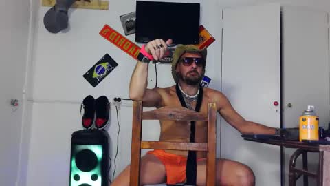 Snapshot of alfredopantuso chatting on April 13, 7:19 pm alfredopantuso online show from April 13, 7:19 pm