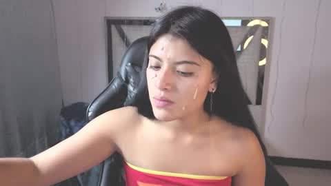 Carolina Join The Fan Club  online show from February 7, 11:30 pm