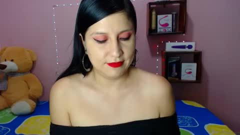 Snapshot of ali_squirt chatting on October 18, 11:05 pm alixia online show from October 18, 11:05 pm