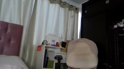 Snapshot of alia_lombardi chatting on December 4, 12:25 pm Alia      Anjali  online show from December 4, 12:25 pm