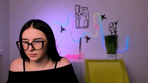 alia skay online show from December 20, 7:21 pm