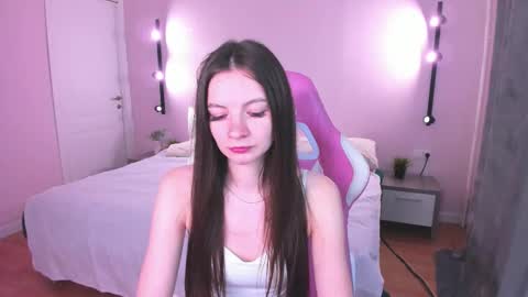 alic_black online show from October 7, 12:52 am