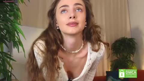Snapshot of alicat_ chatting on September 30, 3:33 am Alicia online show from September 30, 3:33 am