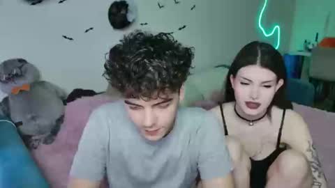 alice and james online show from October 17, 6:43 pm