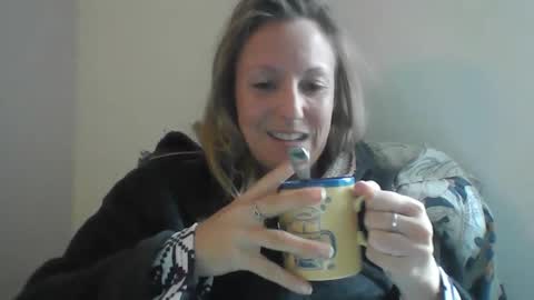 Alice online show from December 21, 1:42 pm