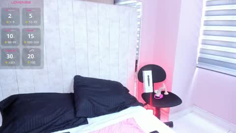 alice_26__ online show from September 9, 7:57 pm