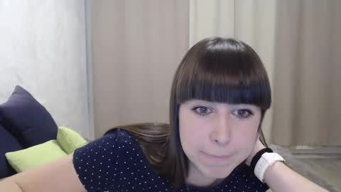Snapshot of alice_59 chatting on December 6, 10:05 am alice_59 online show from December 6, 10:05 am