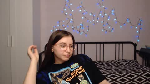 Snapshot of alice_________________________ chatting on December 12, 1:53 am Alice online show from December 12, 1:53 am