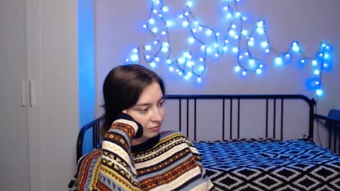 Snapshot of alice_________________________ chatting on December 25, 9:33 pm Alice online show from December 25, 9:33 pm