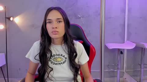 Snapshot of alice__susan chatting on February 24, 9:24 pm Alice Susan online show from February 24, 9:24 pm