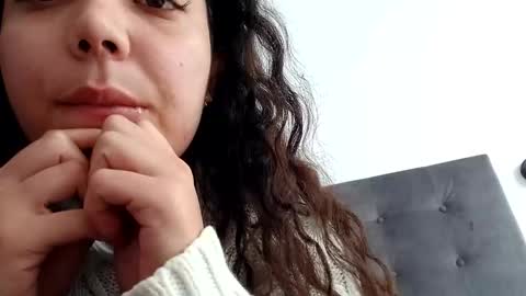 Snapshot of alice_allia chatting on October 7, 10:01 am Alice online show from October 7, 10:01 am