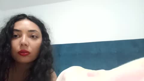 Snapshot of alice_allia chatting on October 31, 10:22 pm Alice online show from October 31, 10:22 pm