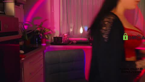 Snapshot of alice_bane chatting on December 10, 8:38 pm A R Y A T I A online show from December 10, 8:38 pm