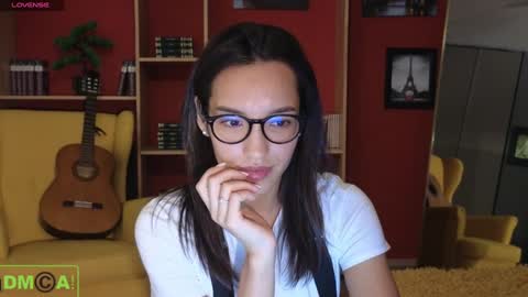 Snapshot of alice_bane chatting on December 19, 4:35 pm A R Y A T I A online show from December 19, 4:35 pm