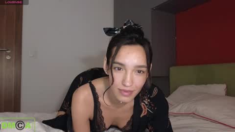 Snapshot of alice_bane chatting on January 5, 3:45 pm A R Y A T I A online show from January 5, 3:45 pm