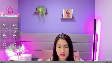 alice_brookss_ online show from December 15, 1:04 pm