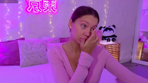 Alice in Wonderland  online show from October 13, 5:51 am