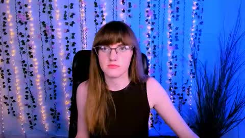 Snapshot of alice_cold chatting on October 13, 9:04 pm alice_cold online show from October 13, 9:04 pm
