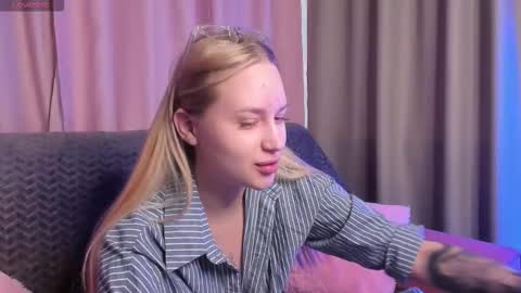 Snapshot of alice_elf chatting on September 15, 12:43 am Alice online show from September 15, 12:43 am
