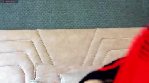 Snapshot of alice_foxred chatting on January 10, 6:15 am alice foxred online show from January 10, 6:15 am