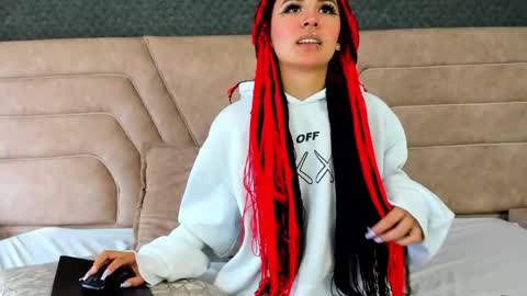 alice foxred online show from April 15, 1:18 pm