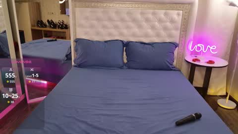 Ur future wife Alice 8 pm - 4 am NY time online show from October 14, 12:33 am