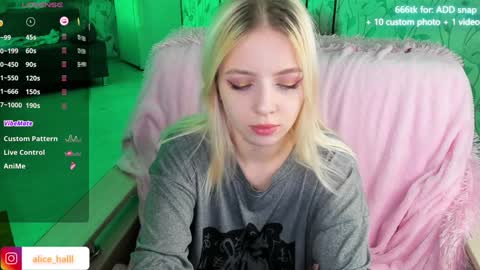 alice_halle online show from December 9, 5:52 pm