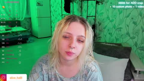 alice_halle online show from January 2, 5:18 pm