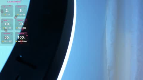 Snapshot of alice_jenner_ chatting on January 26, 6:07 am Alice online show from January 26, 6:07 am