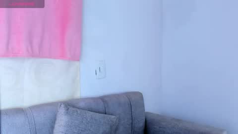 Snapshot of alice_jenner_ chatting on February 26, 4:03 am Alice online show from February 26, 4:03 am