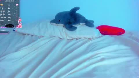 Snapshot of alice_lacroux chatting on February 13, 10:12 am Alice online show from February 13, 10:12 am