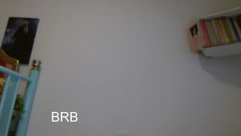 Snapshot of alice_lacroux chatting on October 18, 4:37 am Alice online show from October 18, 4:37 am