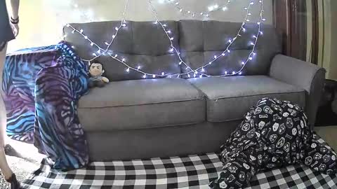 Snapshot of alice_leray chatting on February 18, 2:49 pm alice_leray online show from February 18, 2:49 pm