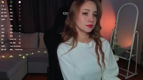Snapshot of alice_loft chatting on October 12, 2:32 am Alice online show from October 12, 2:32 am